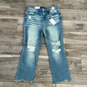 Judy blue jeans, 15/32 size, new with tags straight crop mid rise.